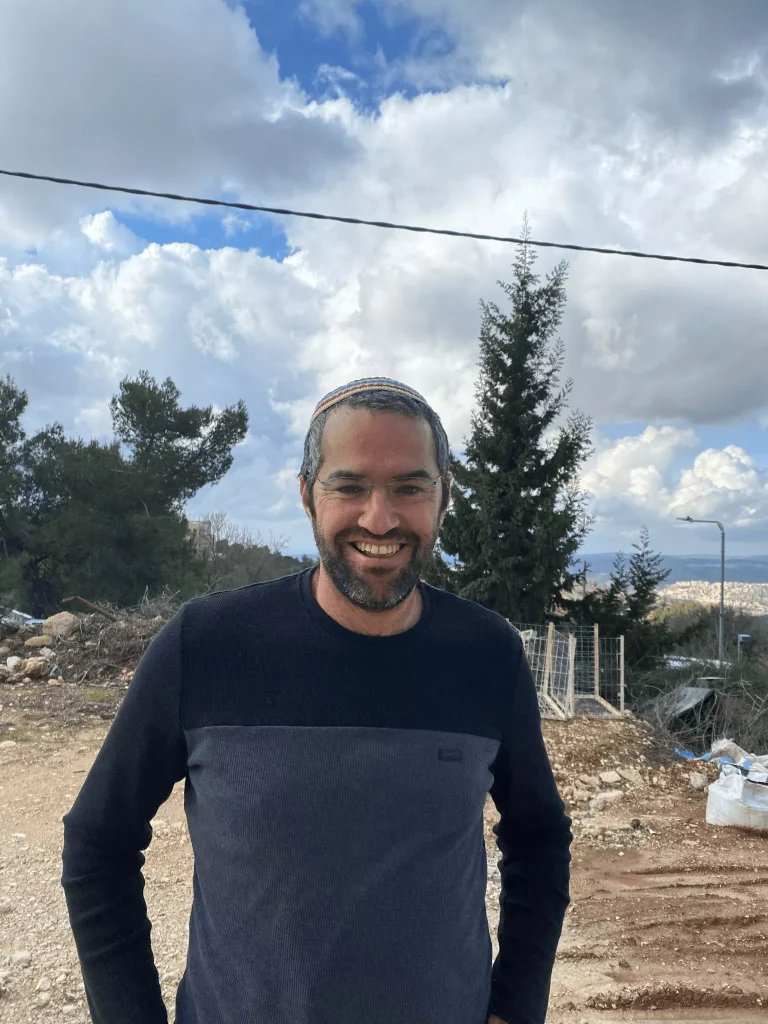 אביעד יחיאל מרצה במכללה האקדמית הרצוג