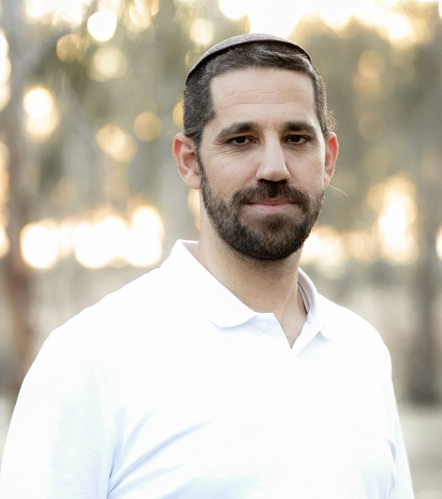 ד"ר שמעון ישראלי מרצה של המכללה האקדמית הרצוג